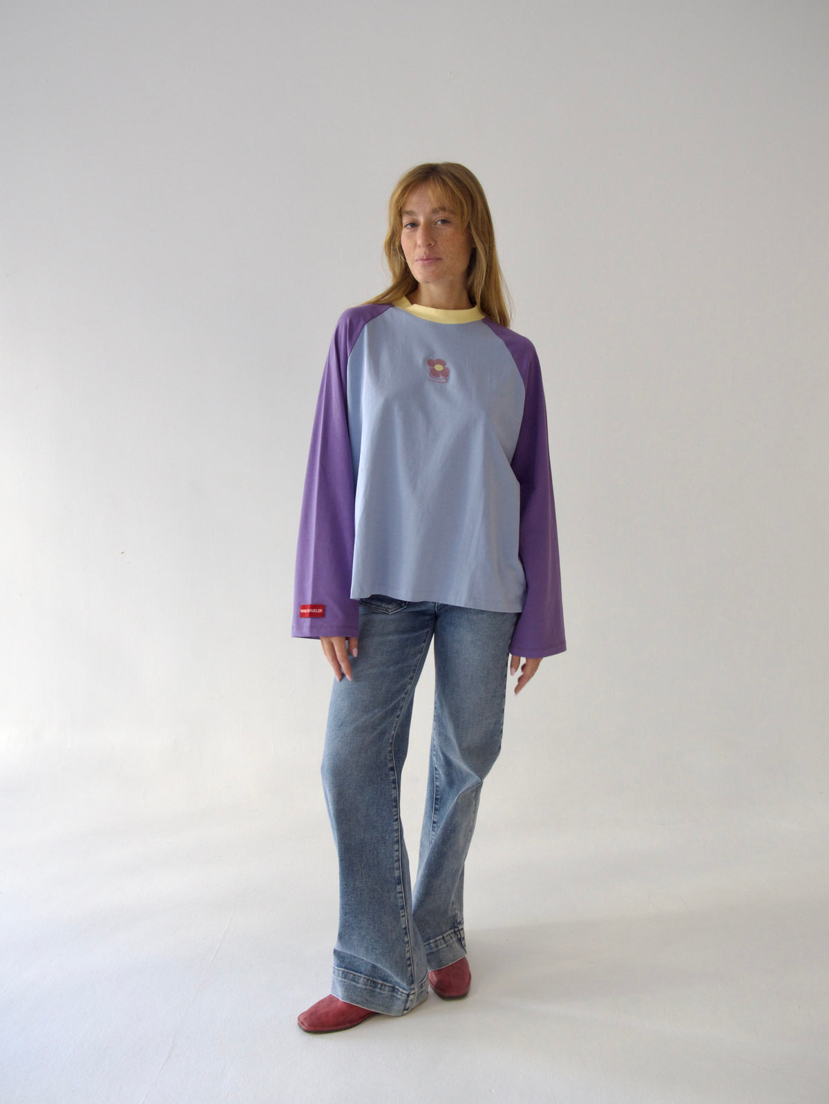 Camiseta Carlota Celeste y Lavanda