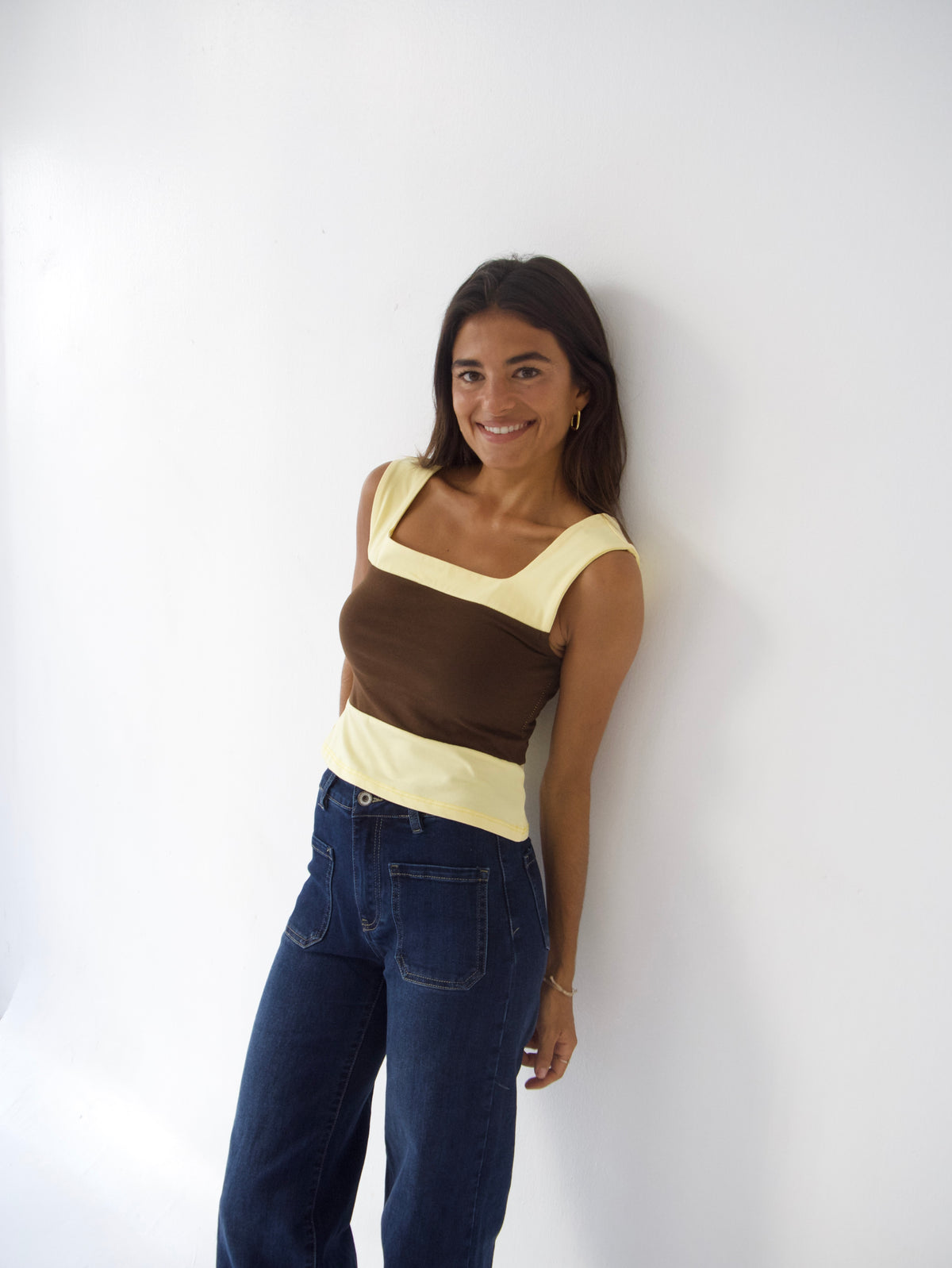 Top Mila Marrón y Amarillo