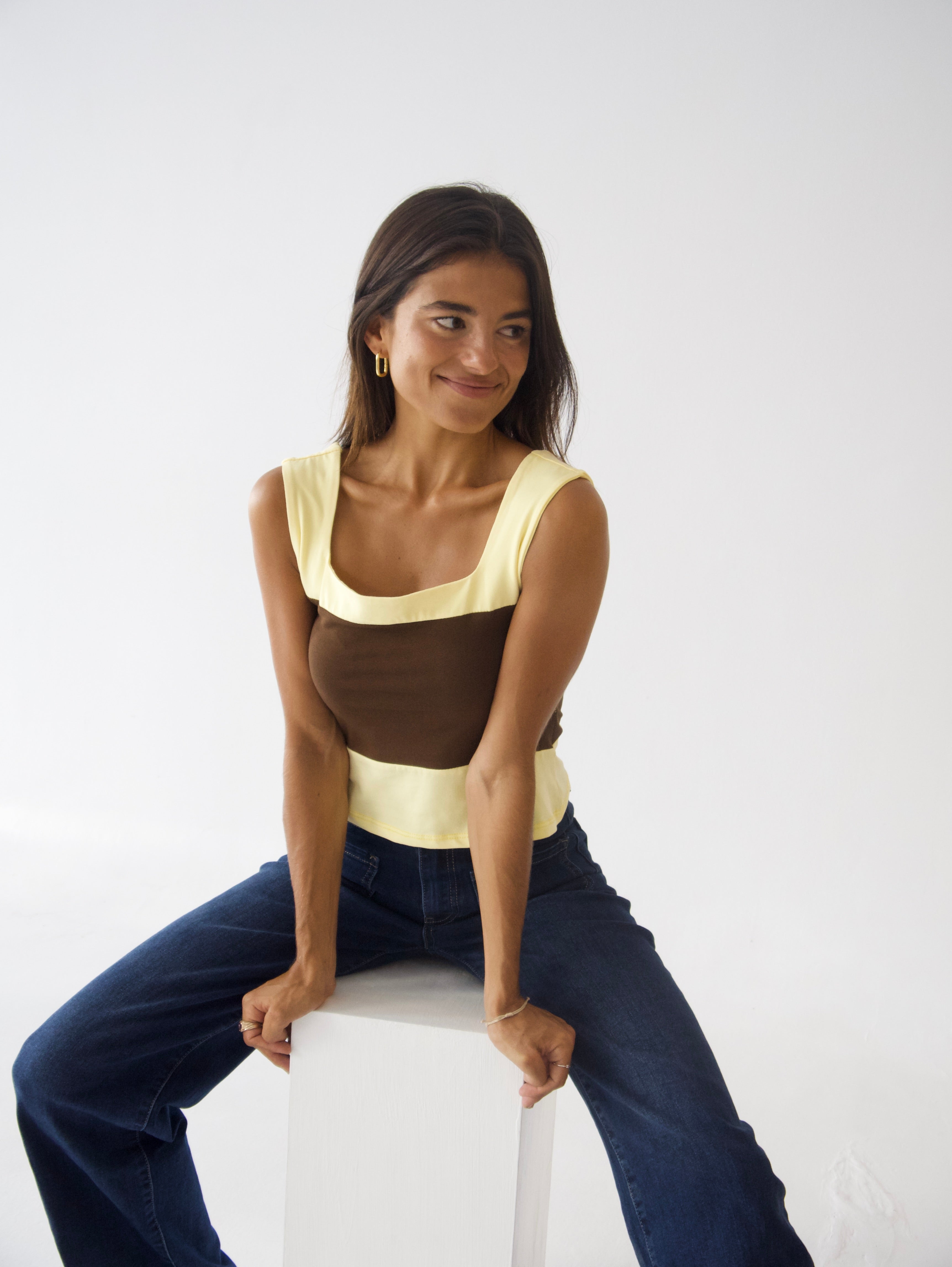 Top Mila Marrón y Amarillo
