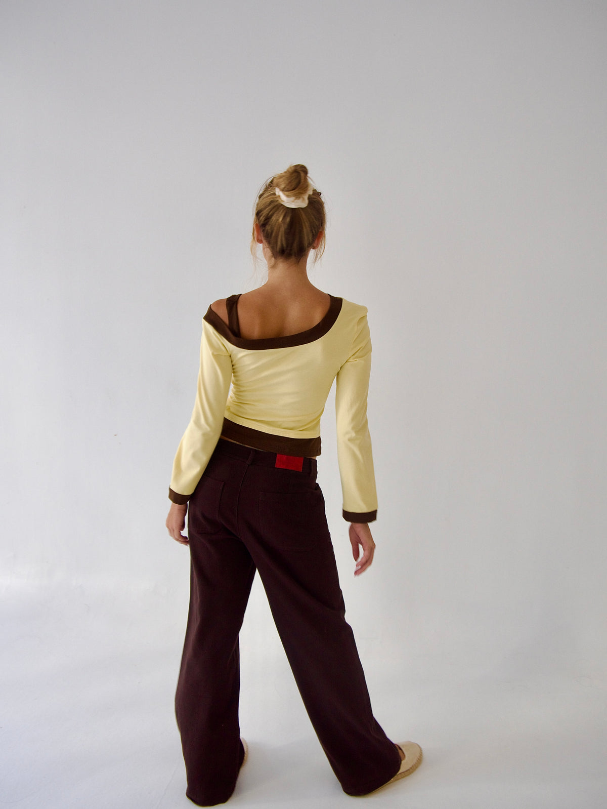 Top Camila Marrón y amarillo