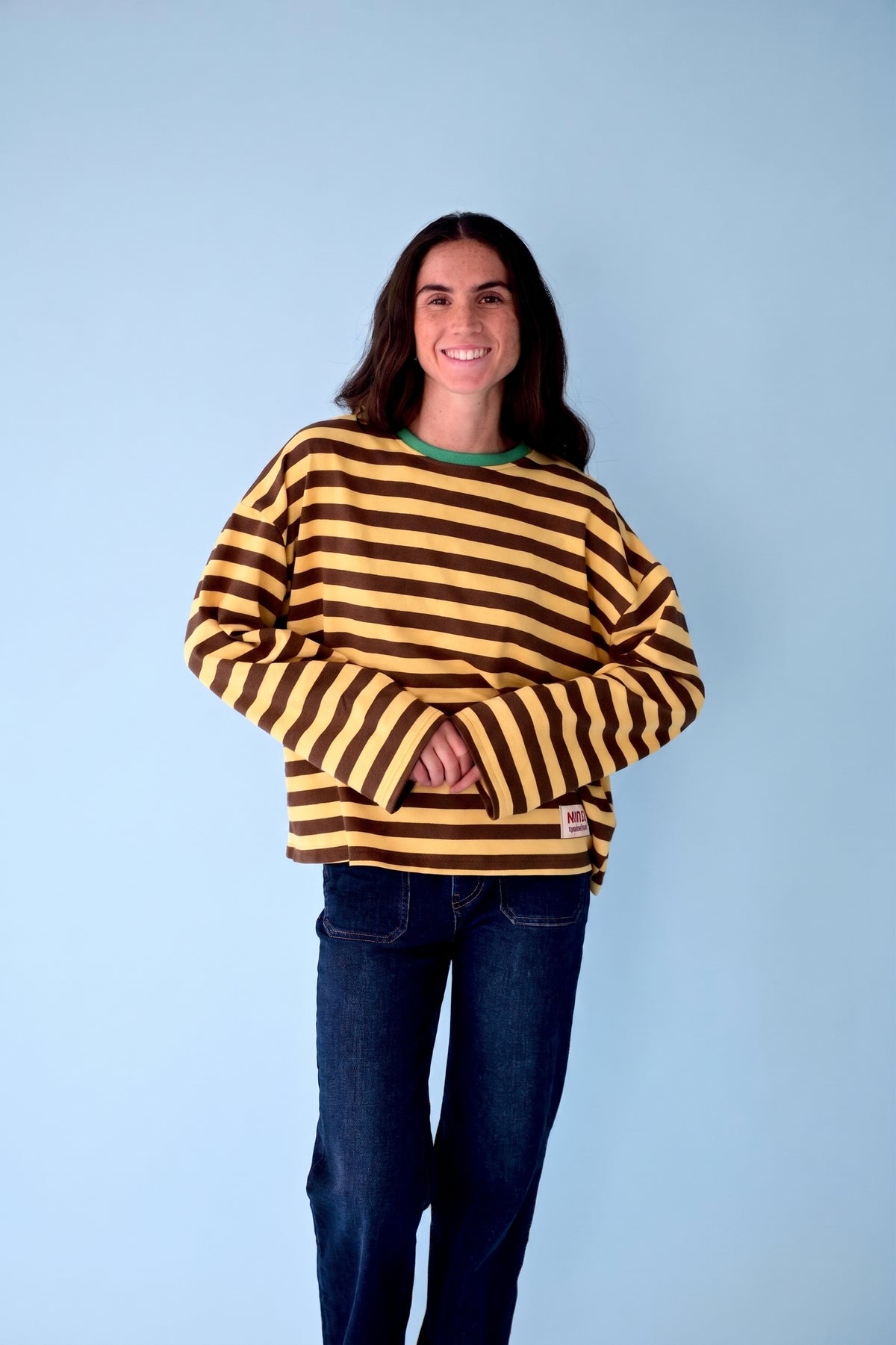 Camiseta Núria Amarillo y Marrón
