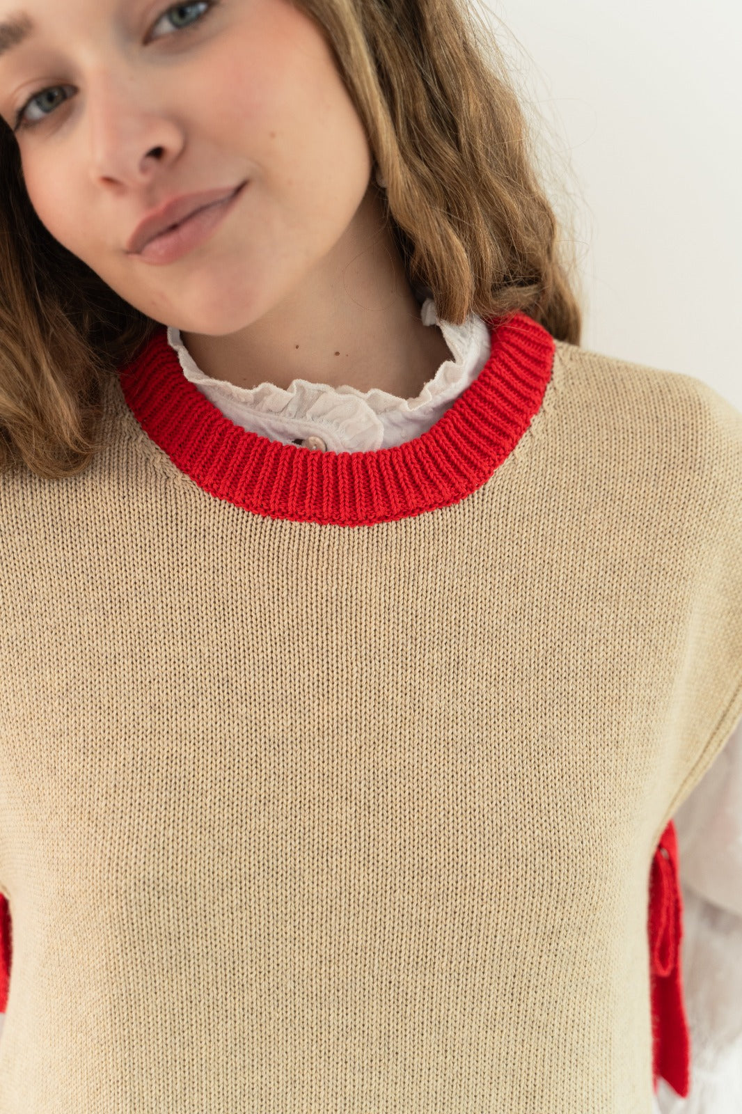 Chaleco Julieta Beige y Rojo