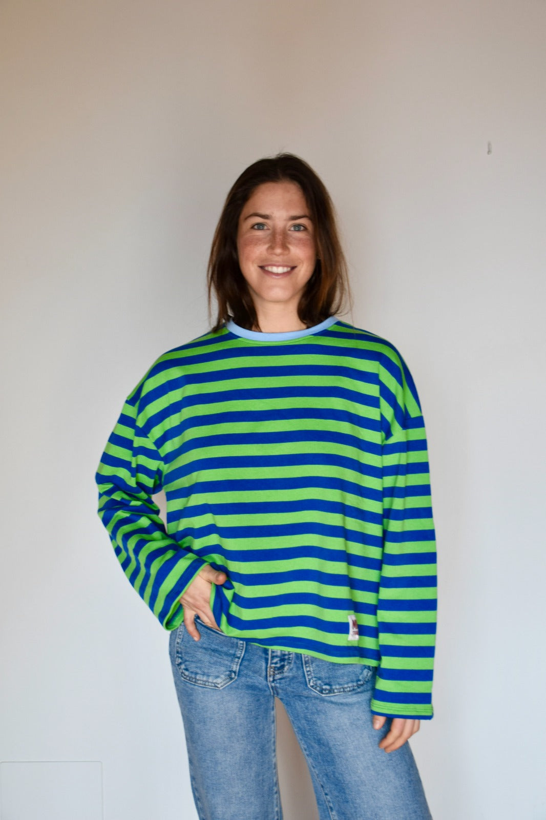 Camiseta Núria Verde y Marino