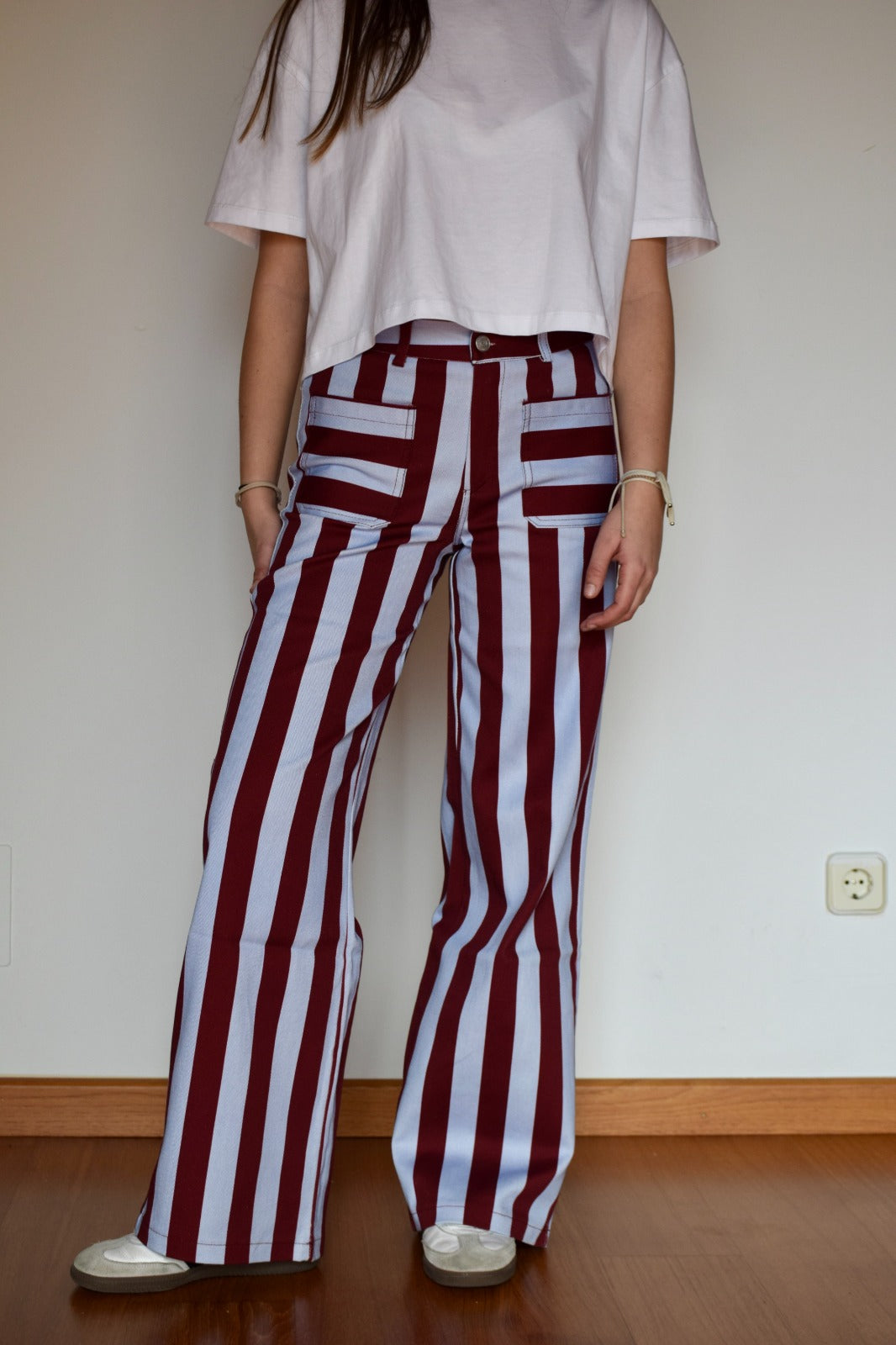 Jeans Valeria Rayas Burgundy y Celeste