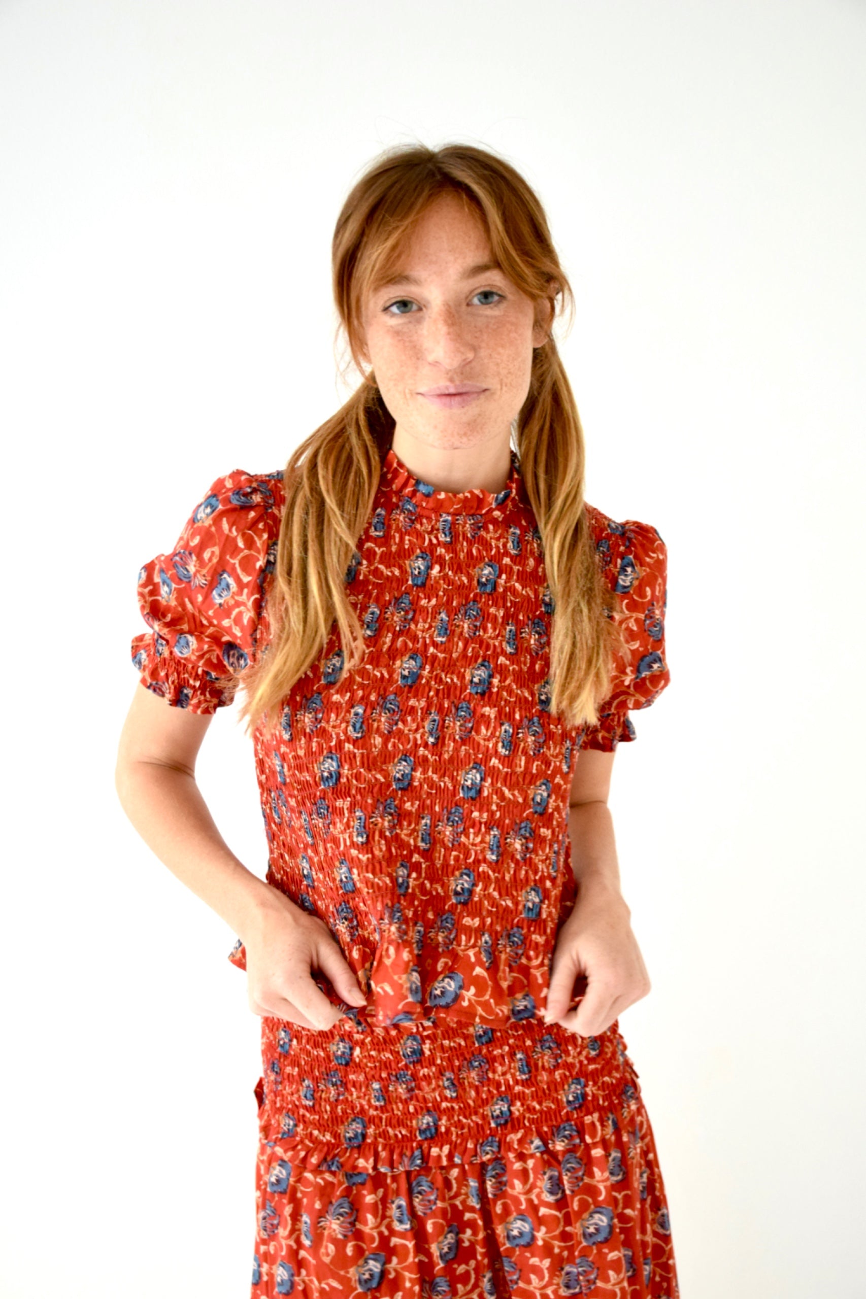 Top Bruna Lirio Rojo