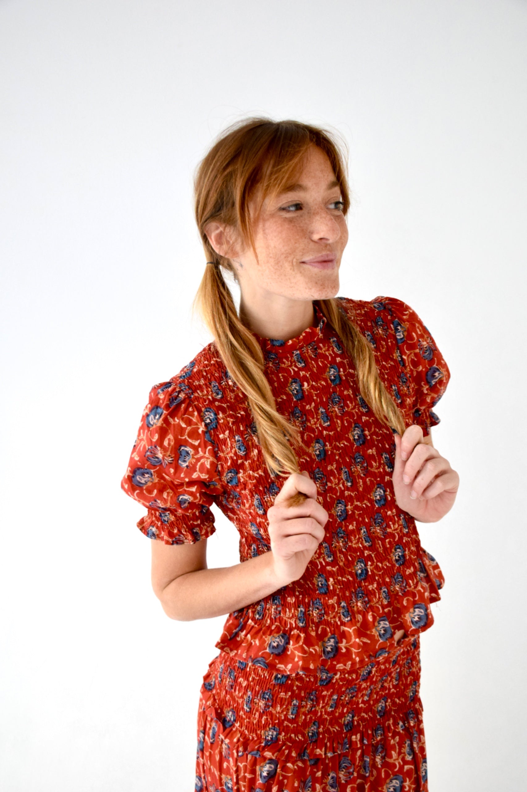 Top Bruna Lirio Rojo