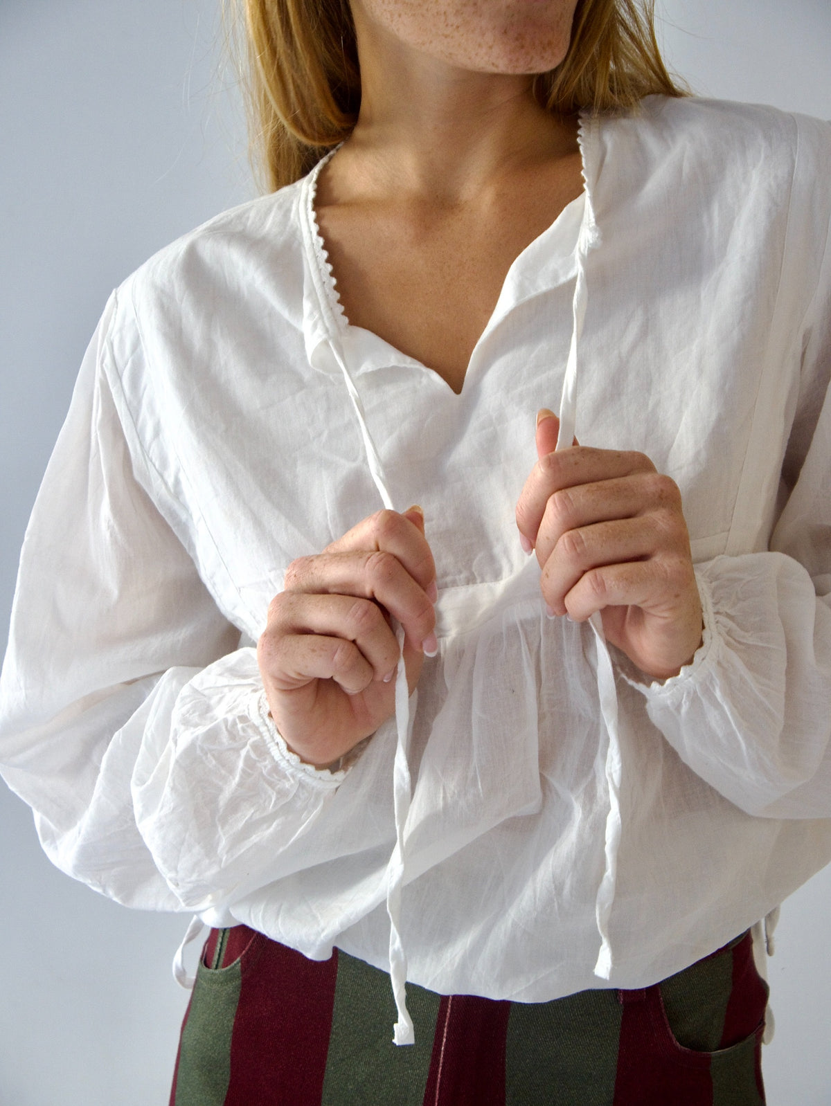 Blusa Violeta Blanca