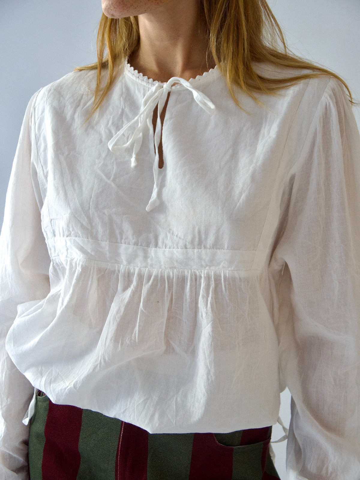 Blusa Violeta Blanca