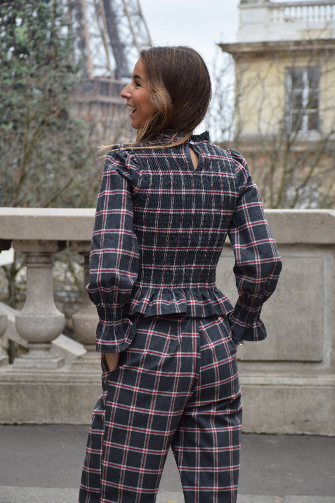 Blusa Chía Alia Cuadros Gris y Rojo