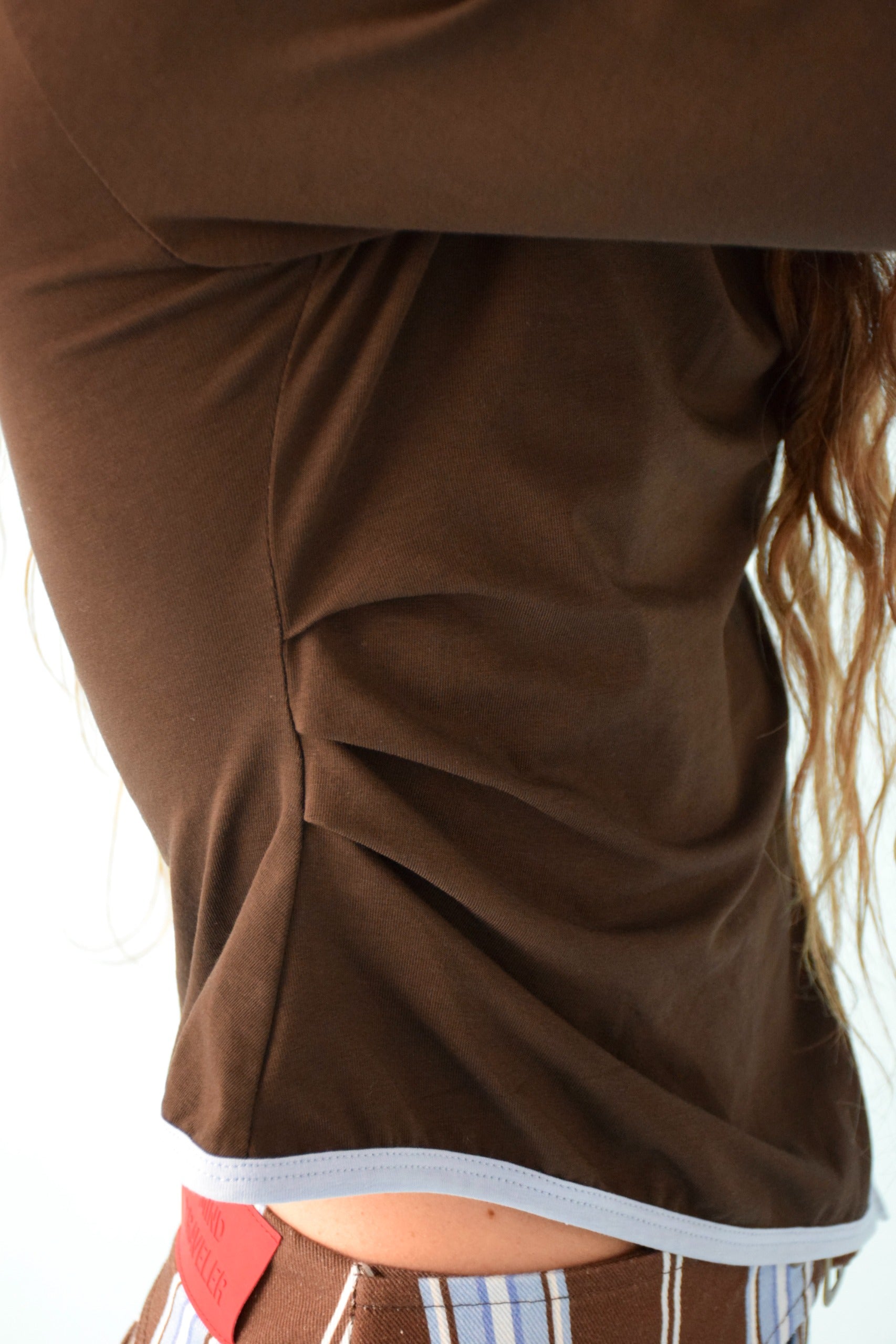 Camiseta Marta Marrón y Azul