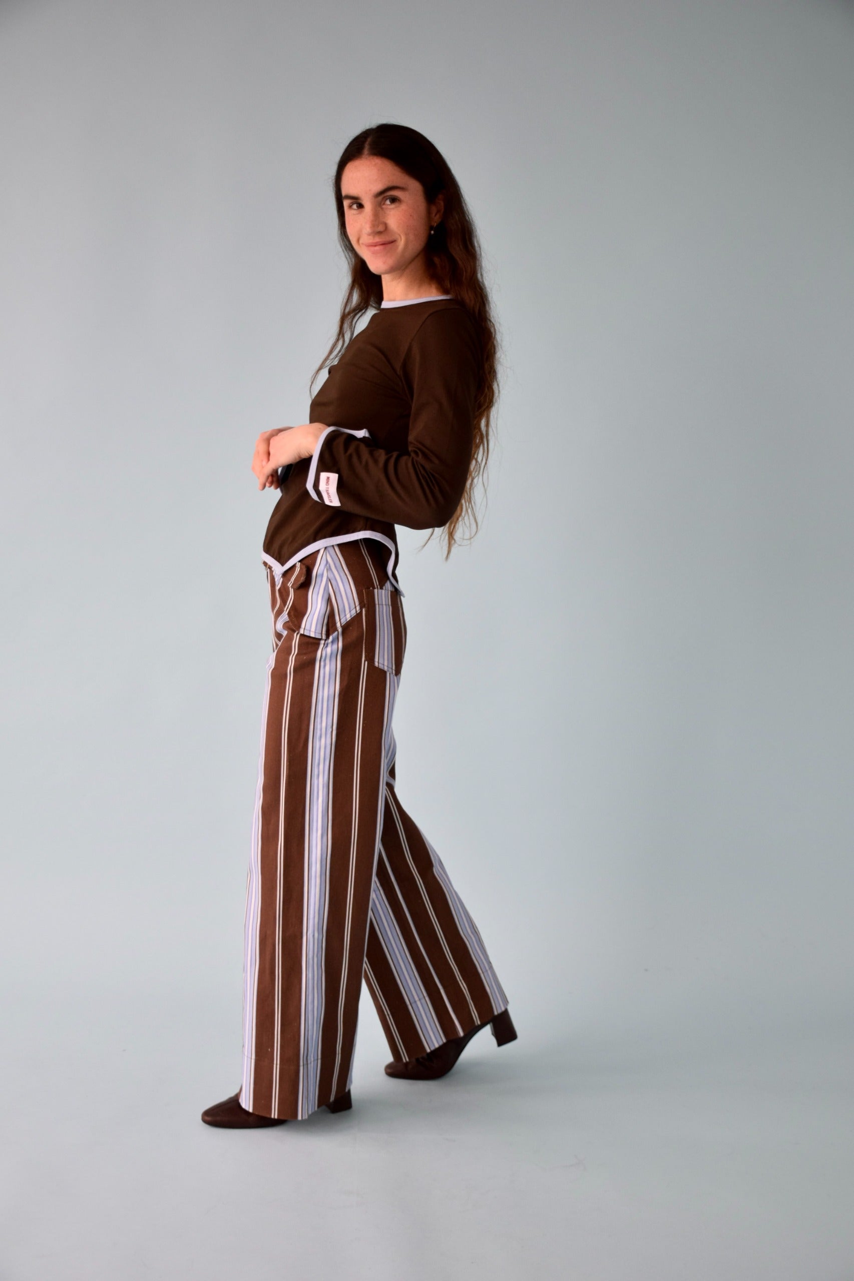 Camiseta Marta Marrón y Azul