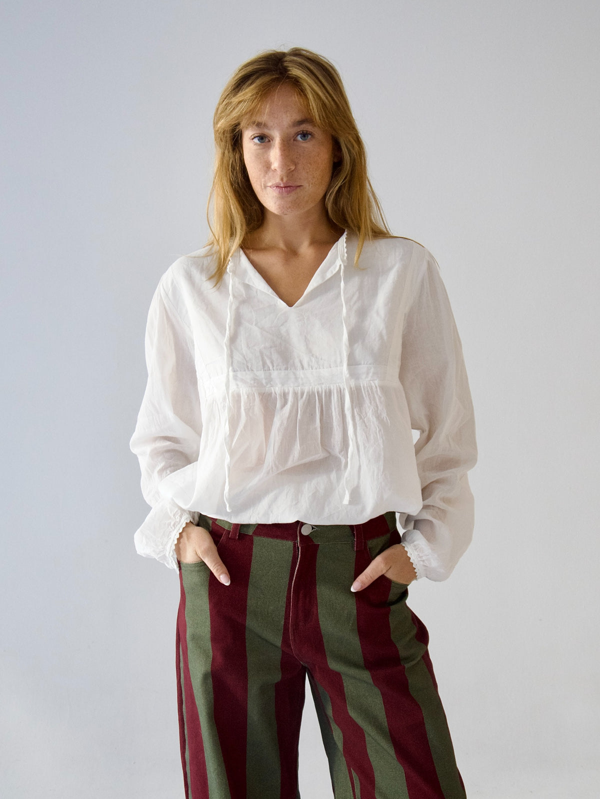 Blusa Violeta Blanca