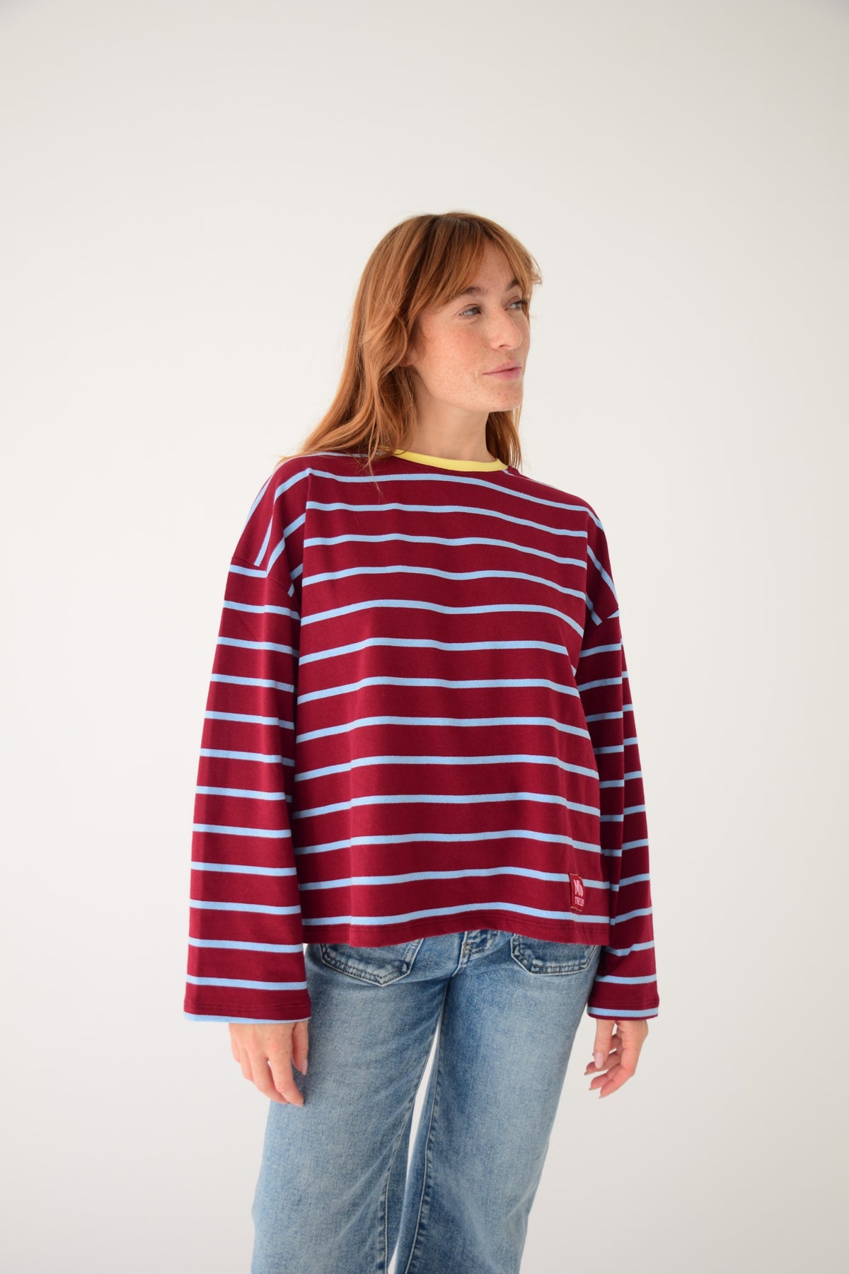 Míriam Burgundy and Light Blue T-Shirt