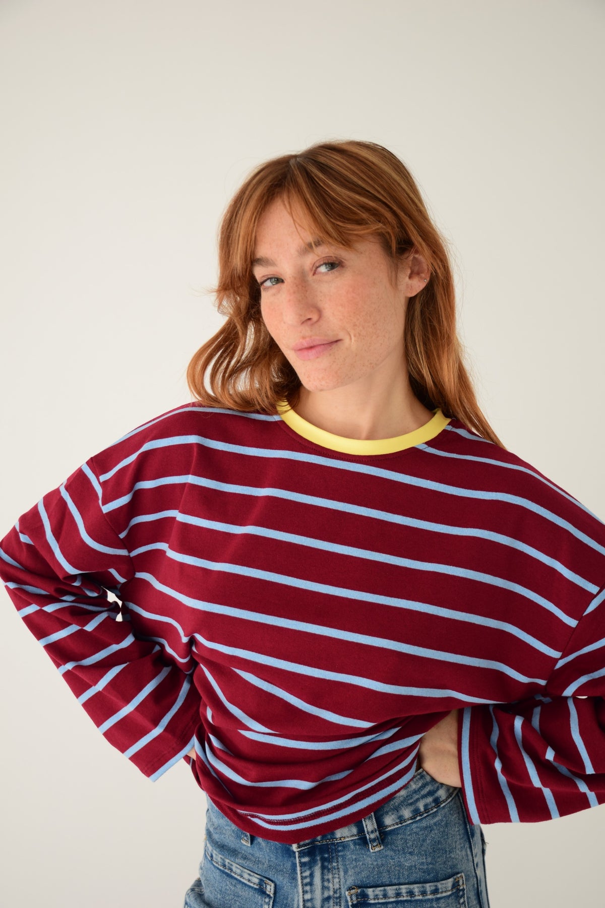 Míriam Burgundy and Light Blue T-Shirt